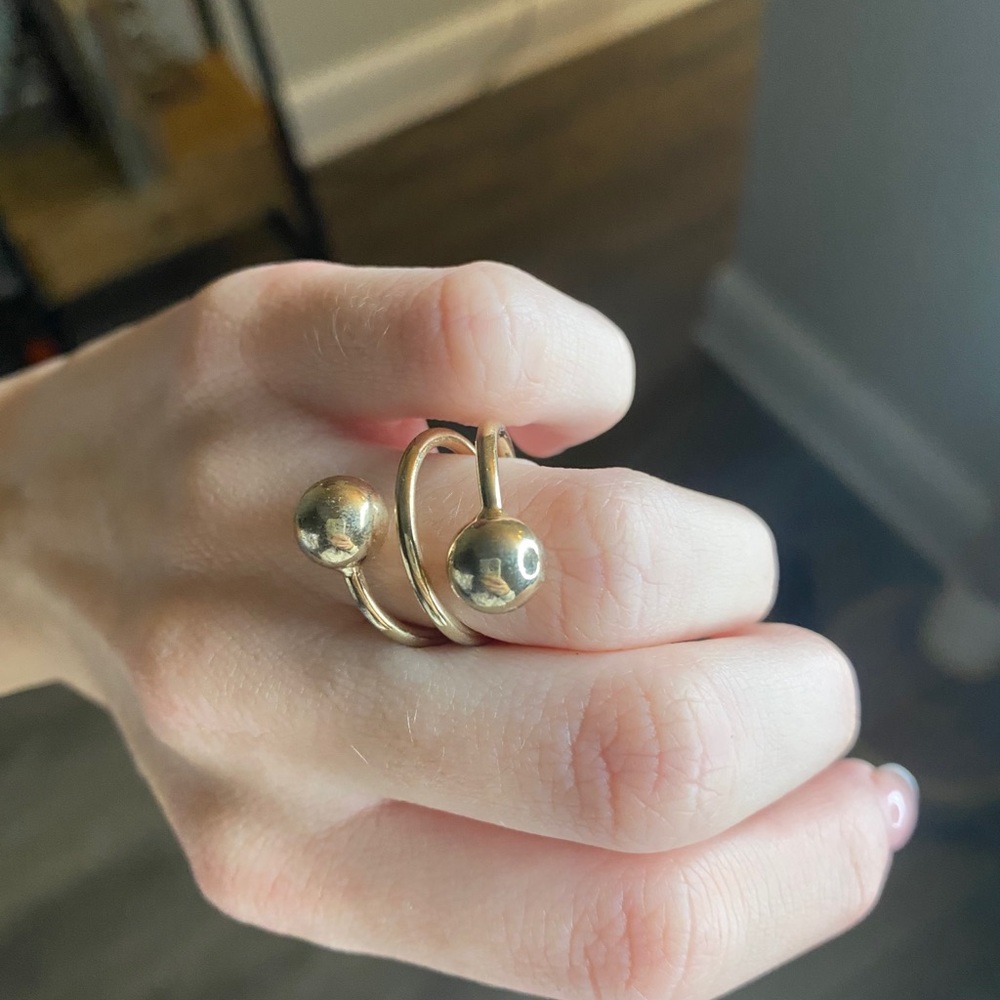 Ring - Picture 2 of 4
